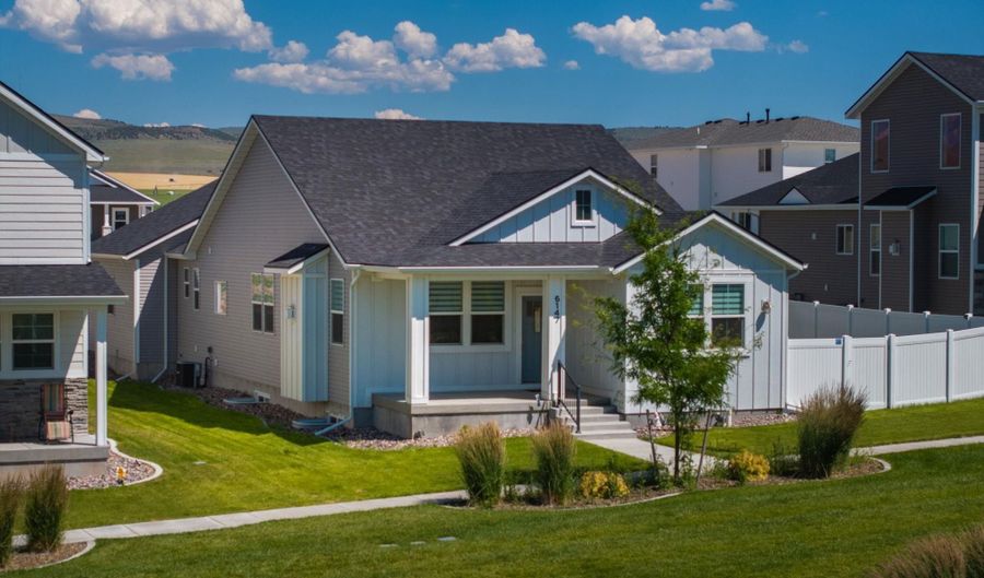6147 Beacon Ln, Chubbuck, ID 83202 - 6 Beds, 4 Bath