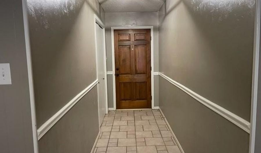 1045 Clark Rd, Abilene, TX 79602 - 3 Beds, 2 Bath