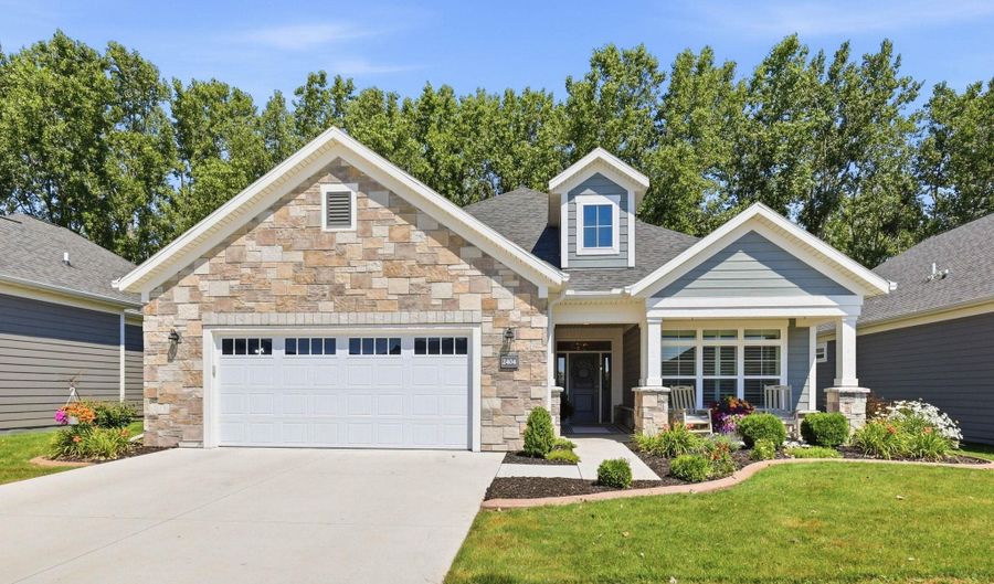 2404 E Baldeagle Dr, Appleton, WI 54913 - 3 Beds, 2 Bath