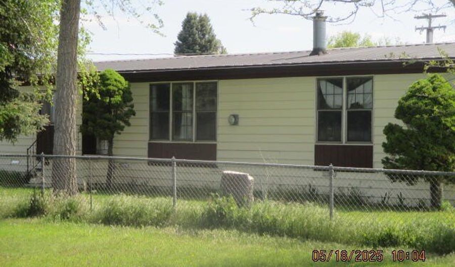 31410 Union St, Bonanza, OR 97623 - 3 Beds, 2 Bath