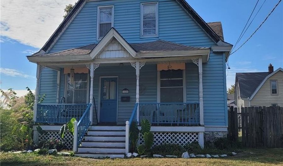 1220 Main St, Alton, IL 62002 - 3 Beds, 2 Bath