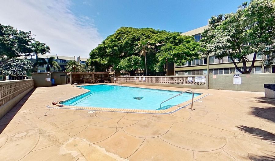 111 KAHULUI BEACH Rd C 401, Kahului, HI 96732 - 2 Beds, 1 Bath