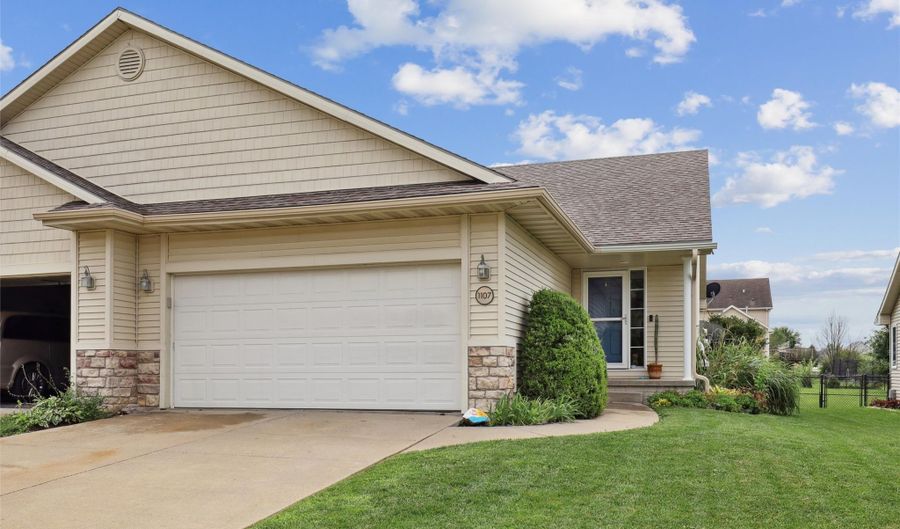 1107 SW Springfield Dr, Ankeny, IA 50023 - 4 Beds, 2 Bath