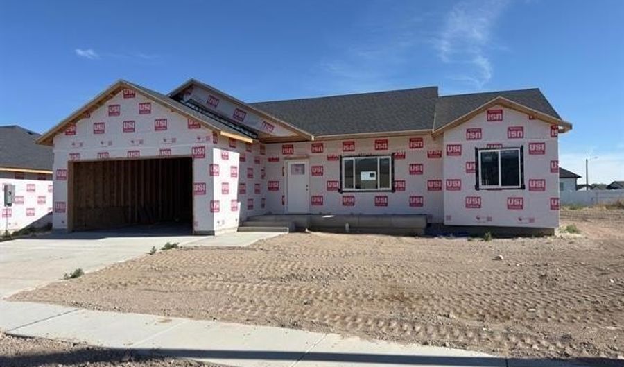 1170 Alpine Dr, Chubbuck, ID 83201 - 3 Beds, 3 Bath