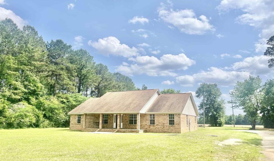 61205 Milstead Rd, Atmore, AL 36502 - 4 Beds, 3 Bath