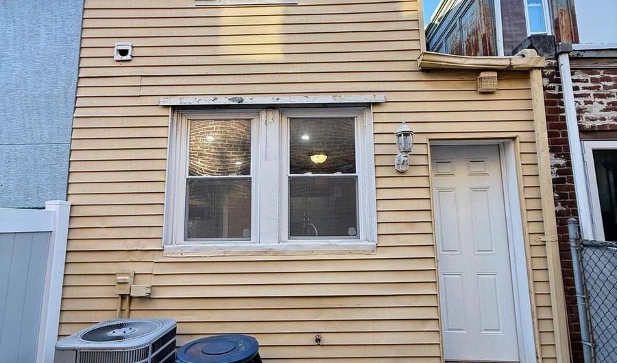 2436 MEMPHIS St, Philadelphia, PA 19125 - 2 Beds, 2 Bath