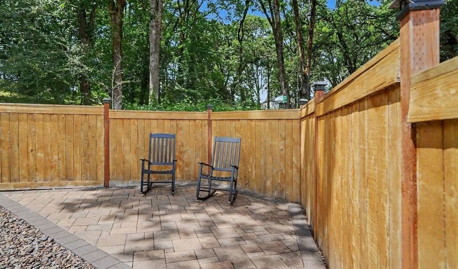 1405 Laurel Heights Dr, Albany, OR 97321 - 4 Beds, 3 Bath
