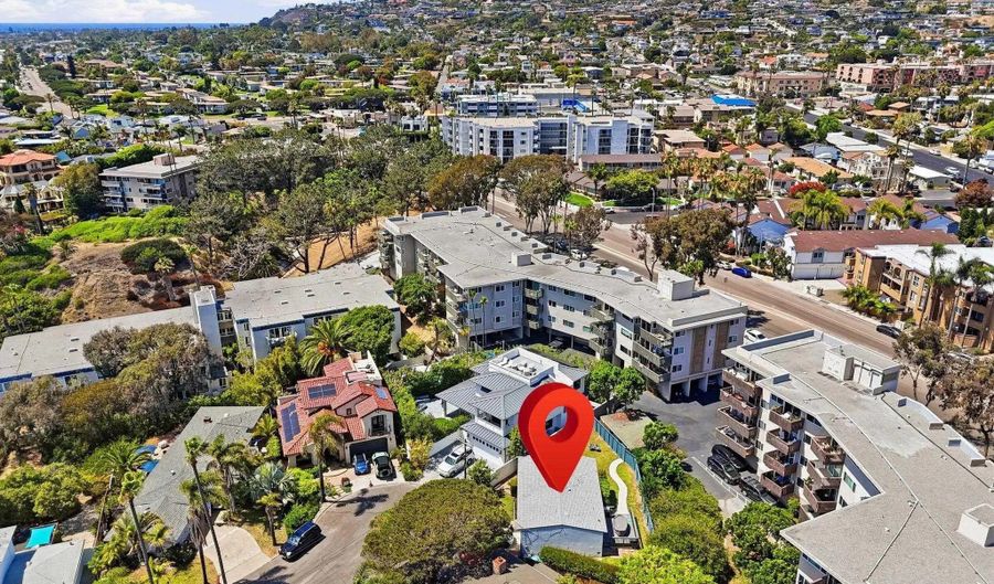 665 Pacific View Dr, San Diego, CA 92109 - 2 Beds, 1 Bath