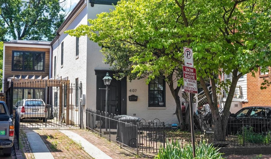 407 INDEPENDENCE Ave SE, Washington, DC 20003 - 4 Beds, 3 Bath