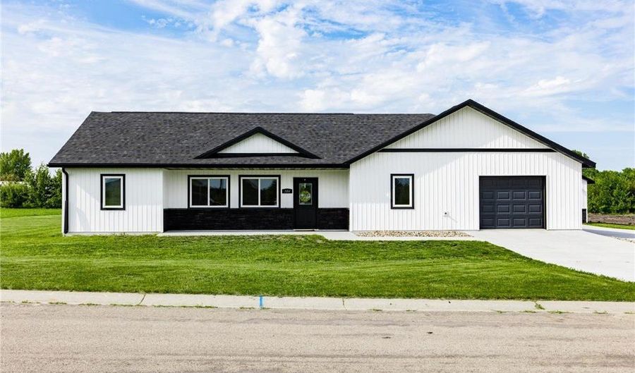 106 Pheasant St, Audubon, MN 56511 - 3 Beds, 2 Bath