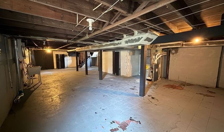 1504 Preston Ave, Akron, OH 44305 - 3 Beds, 1 Bath