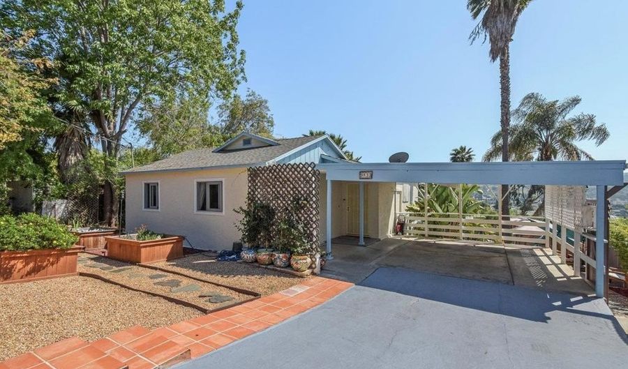 9833 Estrella Dr, Spring Valley, CA 91977 - 3 Beds, 2 Bath