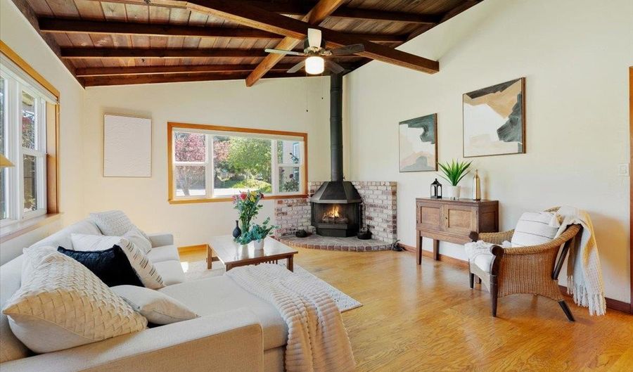 501 Pine St, Aptos, CA 95003 - 3 Beds, 3 Bath