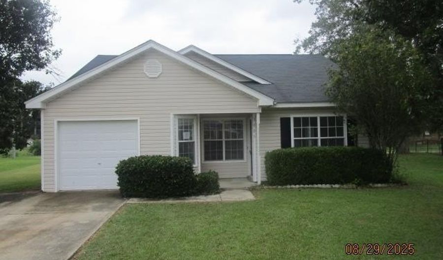 3005 STONEWATER, Albany, GA 31721 - 3 Beds, 2 Bath