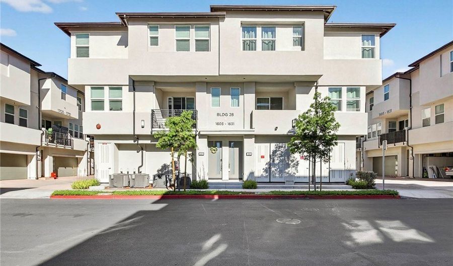 1615 W Bushell St, Anaheim, CA 92805 - 3 Beds, 3 Bath