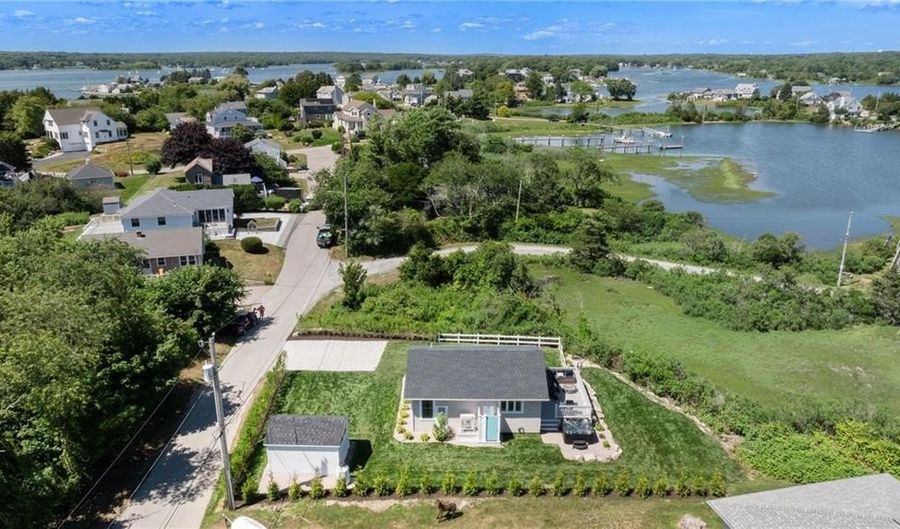 17 Goose Island Rd, Narragansett, RI 02882 - 1 Beds, 1 Bath