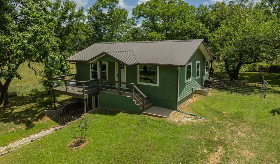 120 Moss Church Rd, Anderson, MO 64831 - 2 Beds, 2 Bath