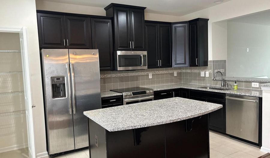 41717 MCMONAGLE Sq, Aldie, VA 20105 - 4 Beds, 4 Bath