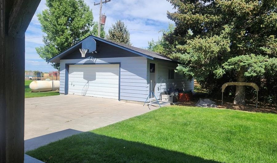 13638 N 75th E, Idaho Falls, ID 83401 - 4 Beds, 3 Bath