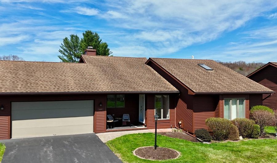 167 Country Club Ln, Amsterdam, NY 12070 - 2 Beds, 2 Bath