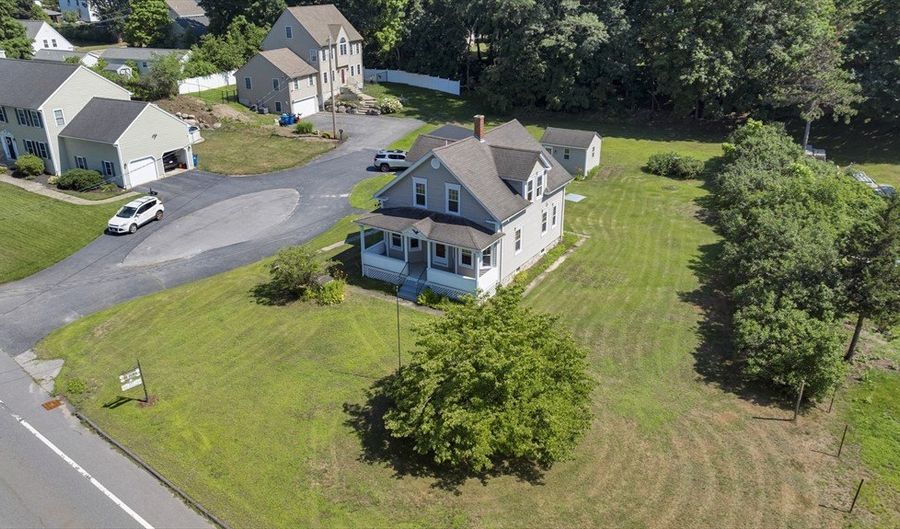 259 Main St, Blackstone, MA 01504 - 3 Beds, 2 Bath