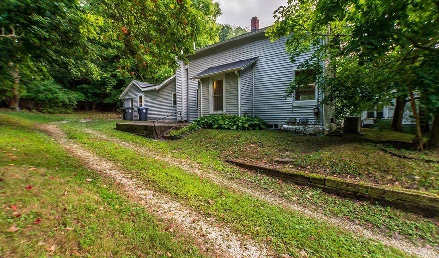 533 Cuyahoga St, Akron, OH 44310 - 3 Beds, 1 Bath