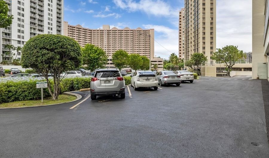 1160 Ala Napunani St 806, Honolulu, HI 96818 - 2 Beds, 2 Bath