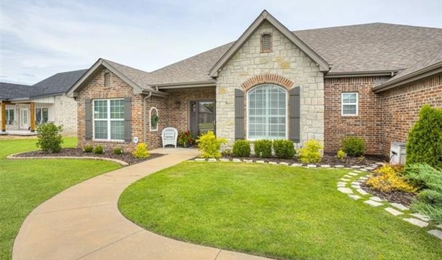 330 Parkhill Ln, Bartlesville, OK 74006 - 4 Beds, 3 Bath