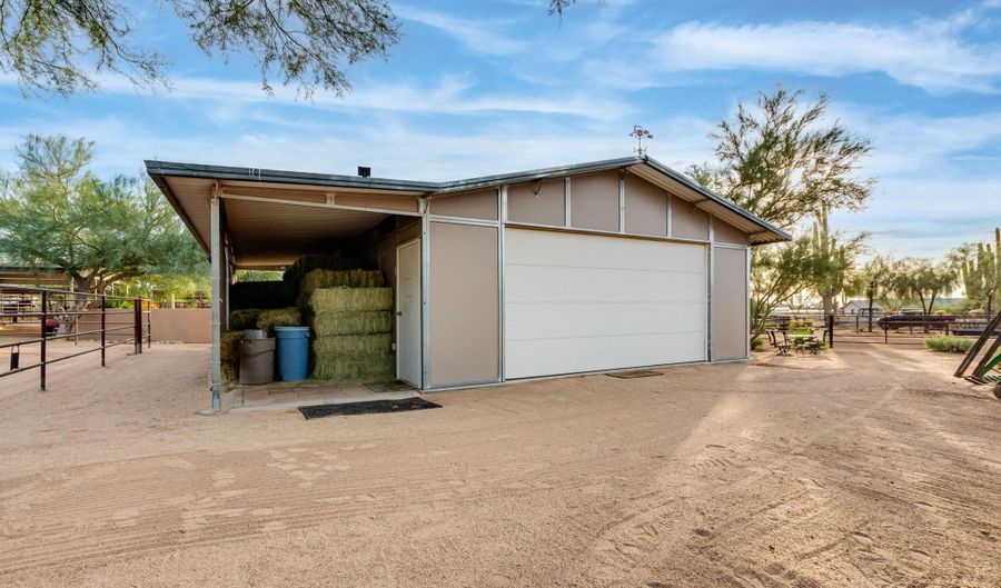 30235 N 60TH St, Cave Creek, AZ 85331 - 3 Beds, 2 Bath