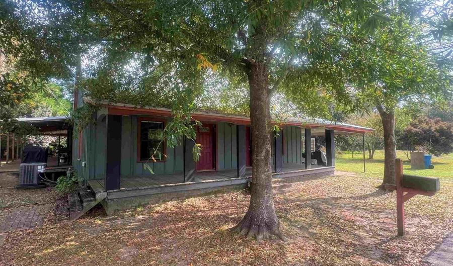 77 Hill St, Atmore, AL 36502 - 3 Beds, 2 Bath