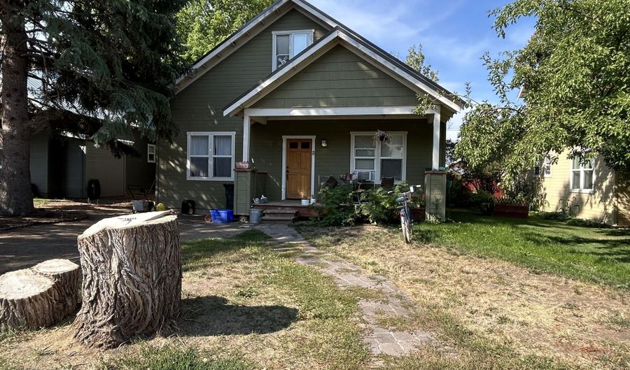 117 N 6TH St, Bellevue, ID 83313 - 3 Beds, 3 Bath