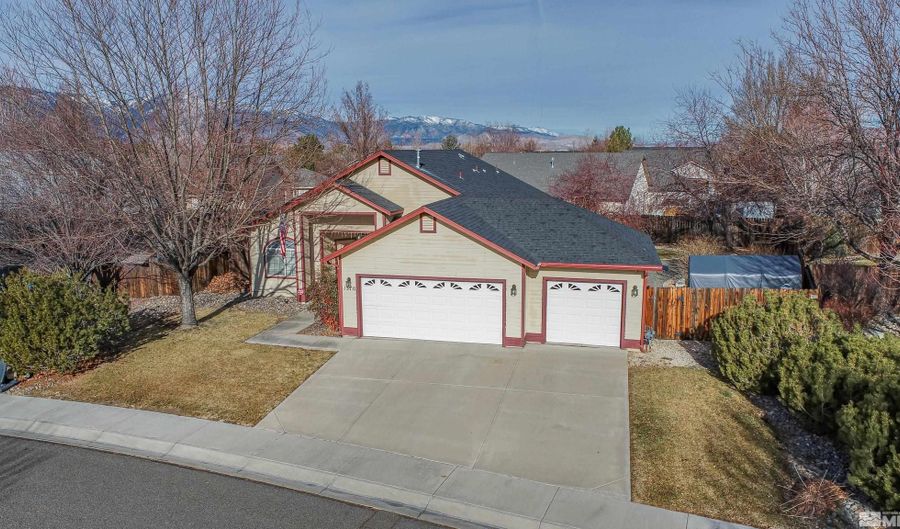 1370 Falstaff Ln, Gardnerville, NV 89410 - 3 Beds, 2 Bath