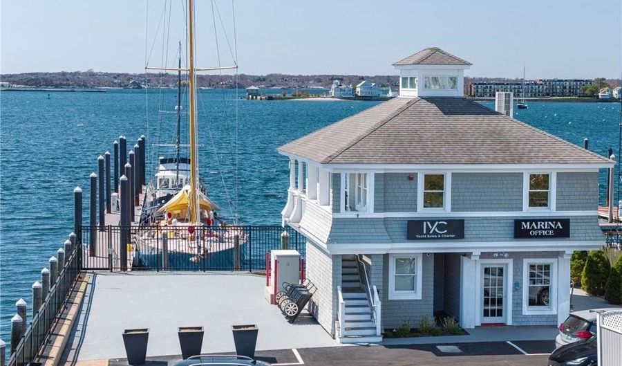 21 Brown And Howard Wharf, Newport, RI 02840 - 2 Beds, 1 Bath