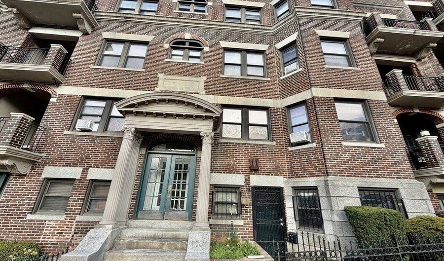 1468 Commonwealth Ave #2, Boston, MA 02135 - 4 Beds, 1 Bath