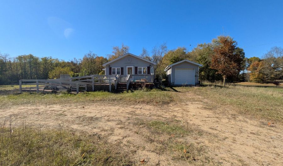 3000 Breckel Hwy, Adrian, MI 49221 - 2 Beds, 1 Bath