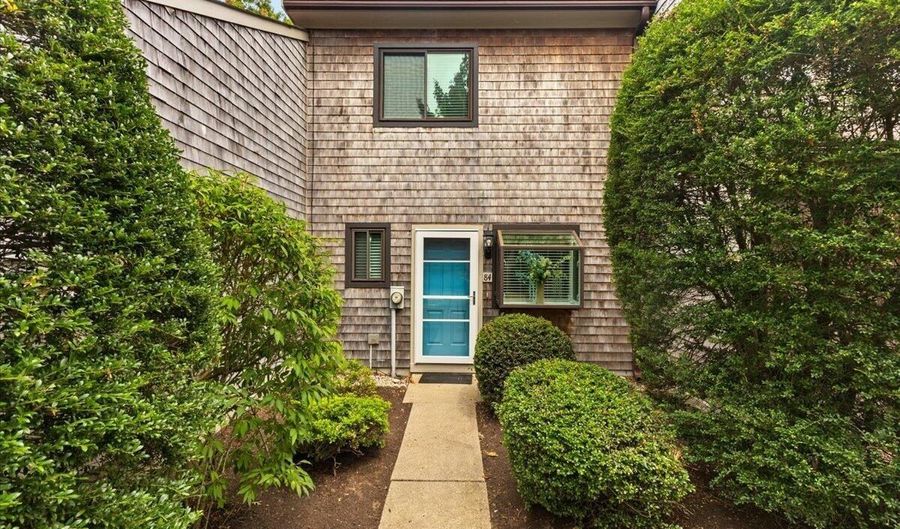 84 Roundhouse Rd, Bourne, MA 02532 - 2 Beds, 2 Bath