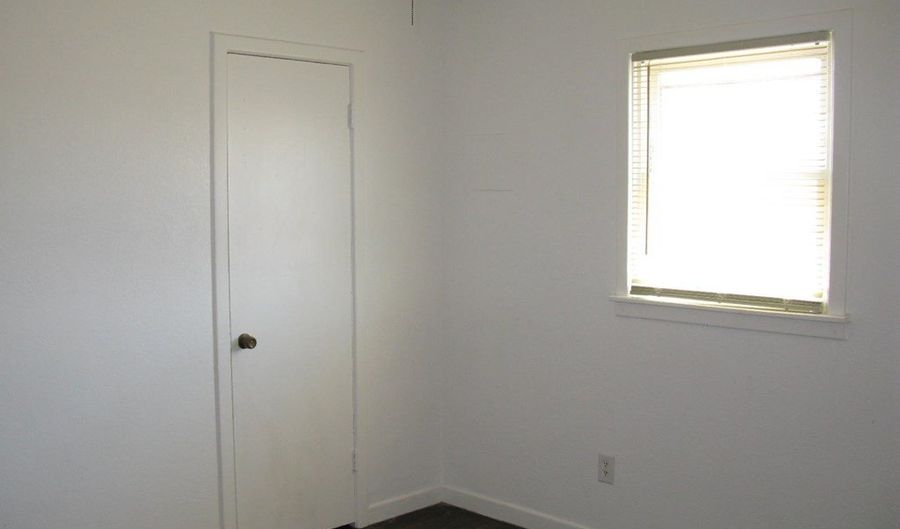 106 NE Avenue G, Andrews, TX 79714 - 2 Beds, 1 Bath