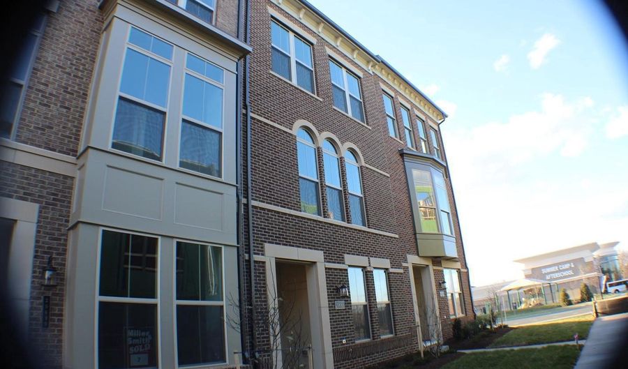 20688 GLENMONT Ter, Ashburn, VA 20147 - 4 Beds, 4 Bath