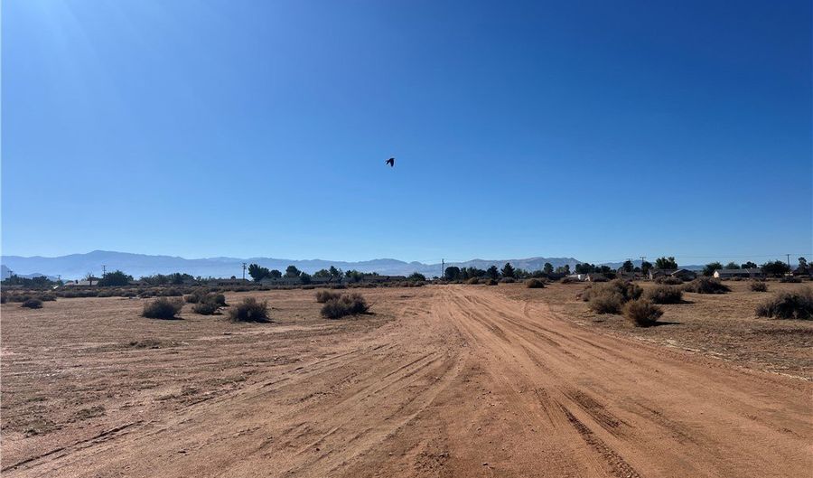 18785 El Mirage Airport, Adelanto, CA 92301 - 5 Beds, 3 Bath