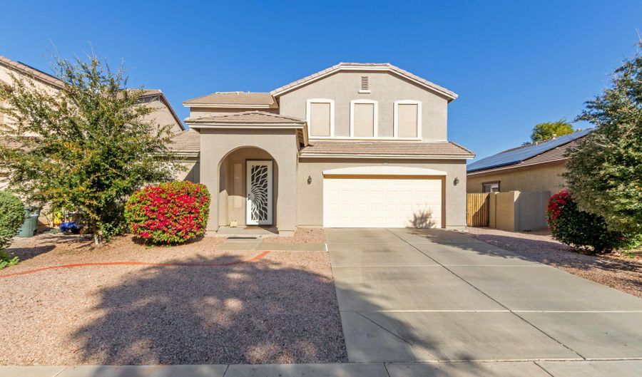 206 W HAWAII Dr, Casa Grande, AZ 85122 - 5 Beds, 3 Bath