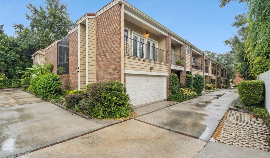 619 BROADWAY Ave 8, Orlando, FL 32803 - 3 Beds, 4 Bath