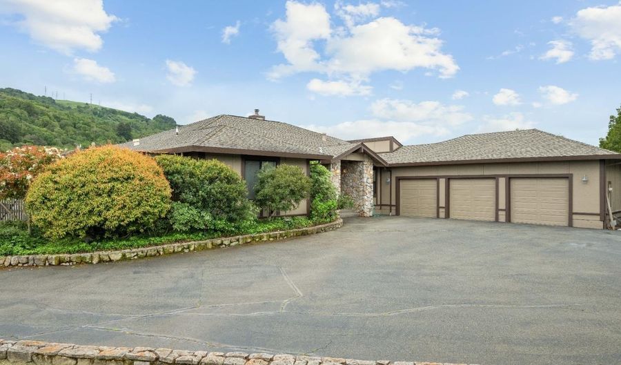 127 Mountain Meadow Rd, Santa Rosa, CA 95404 - 4 Beds, 3 Bath