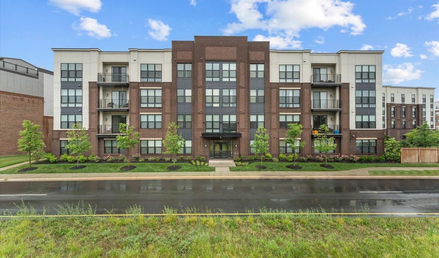 43795 TRANSIT Sq 101, Ashburn, VA 20147 - 1 Beds, 1 Bath