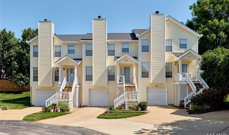 1549 Whispering Creek Dr, Ballwin, MO 63021 - 3 Beds, 3 Bath
