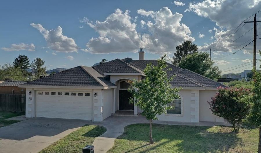 209 N 14th St, Alpine, TX 79830 - 3 Beds, 2 Bath