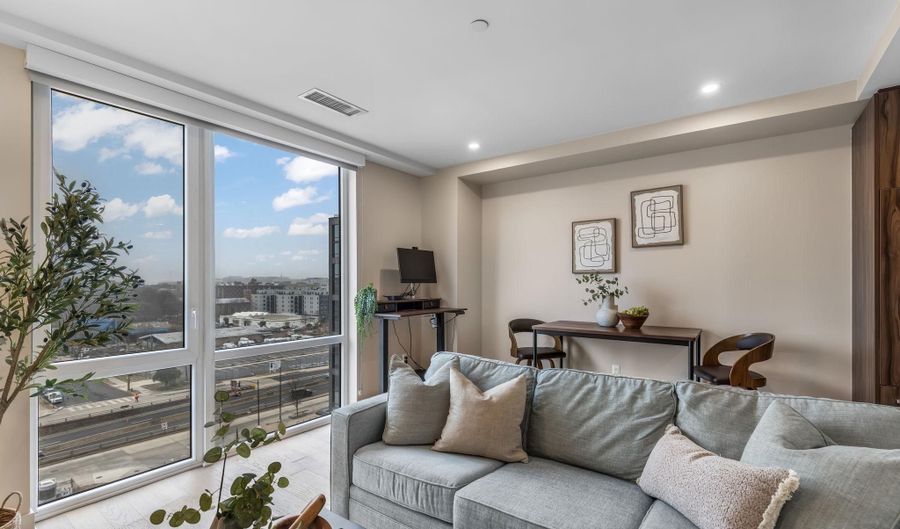 37 L St SE 803, Washington, DC 20003 - 1 Beds, 1 Bath