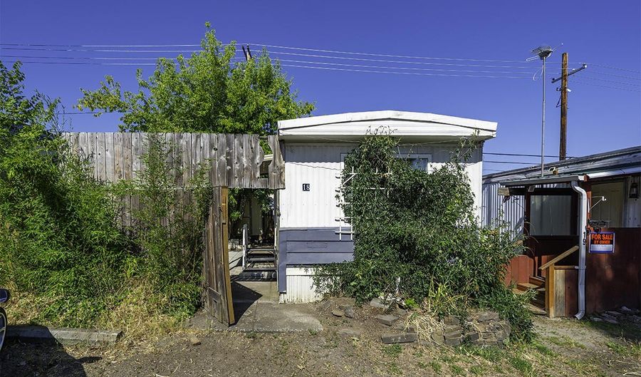 1565 Siskiyou Blvd SPC 18, Ashland, OR 97520 - 1 Beds, 1 Bath