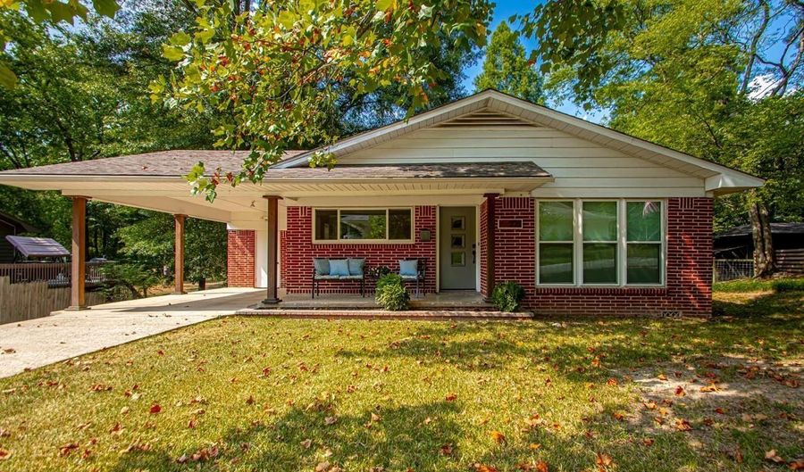 721 W Narroway St, Benton, AR 72019 - 3 Beds, 2 Bath