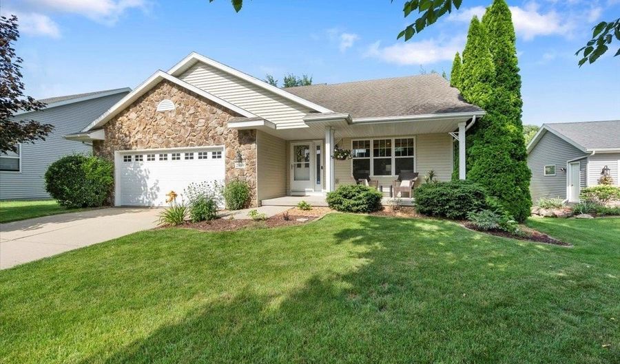2869 Larkspur Ln, Fitchburg, WI 53711 - 4 Beds, 3 Bath