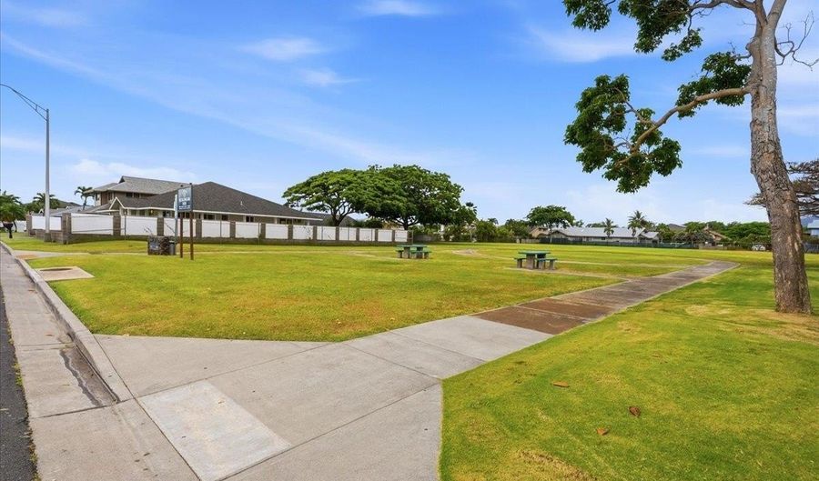 77 Kealohilani St, Kahului, HI 96732 - 3 Beds, 3 Bath